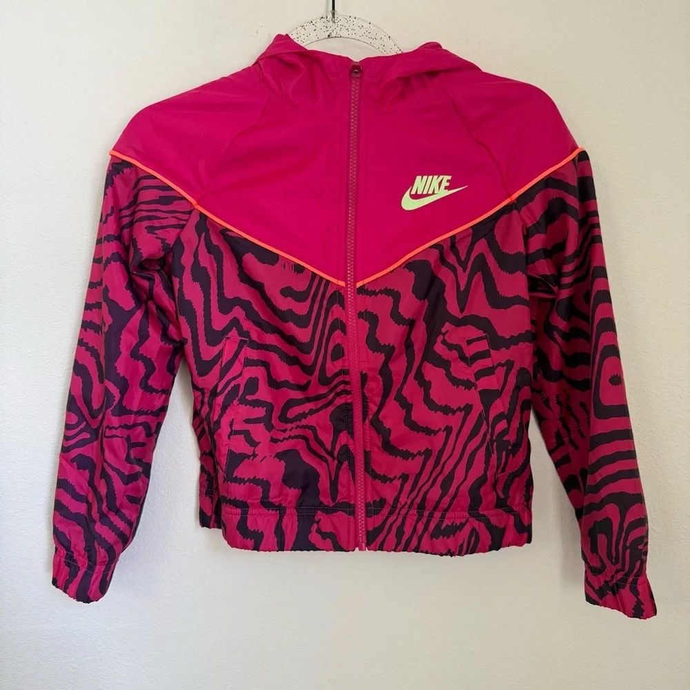 Nike SPORTSWEAR WINDRUNNER LITTLE KIDS' FULL-ZIP JACKET IN FIREBERRY Size M